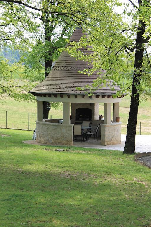 宁静森林的住宿加早餐旅馆 Saint-Viance 外观 照片